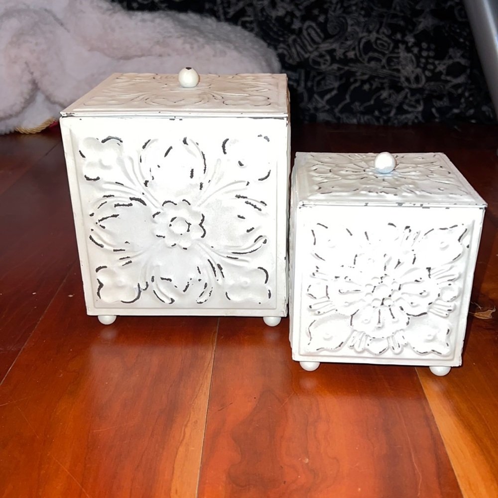 Metal white box decor two sizes